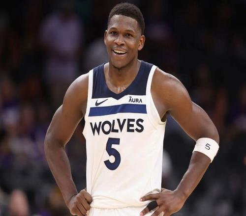 FIBA官方发布河村勇辉集锦，1米72亚洲控卫展现突破三分传球（FIBA官宣河村勇辉高光集锦：1米72亚洲控卫突破、三分、传球全能展现）