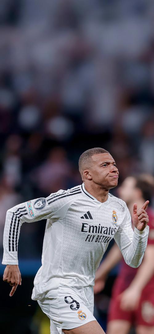 国脚关键传球完成制胜球（国脚送出关键一传助攻制胜）