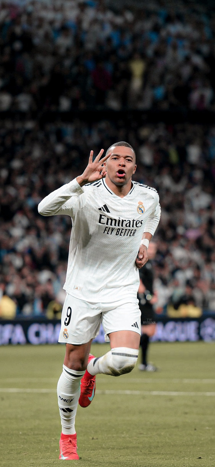 U17世青赛7场9球1助攻，外媒：奥地利新星莫泽吸引拜仁关注（U17世青赛爆发：莫泽7战9球1助，奥地利新星获拜仁关注）