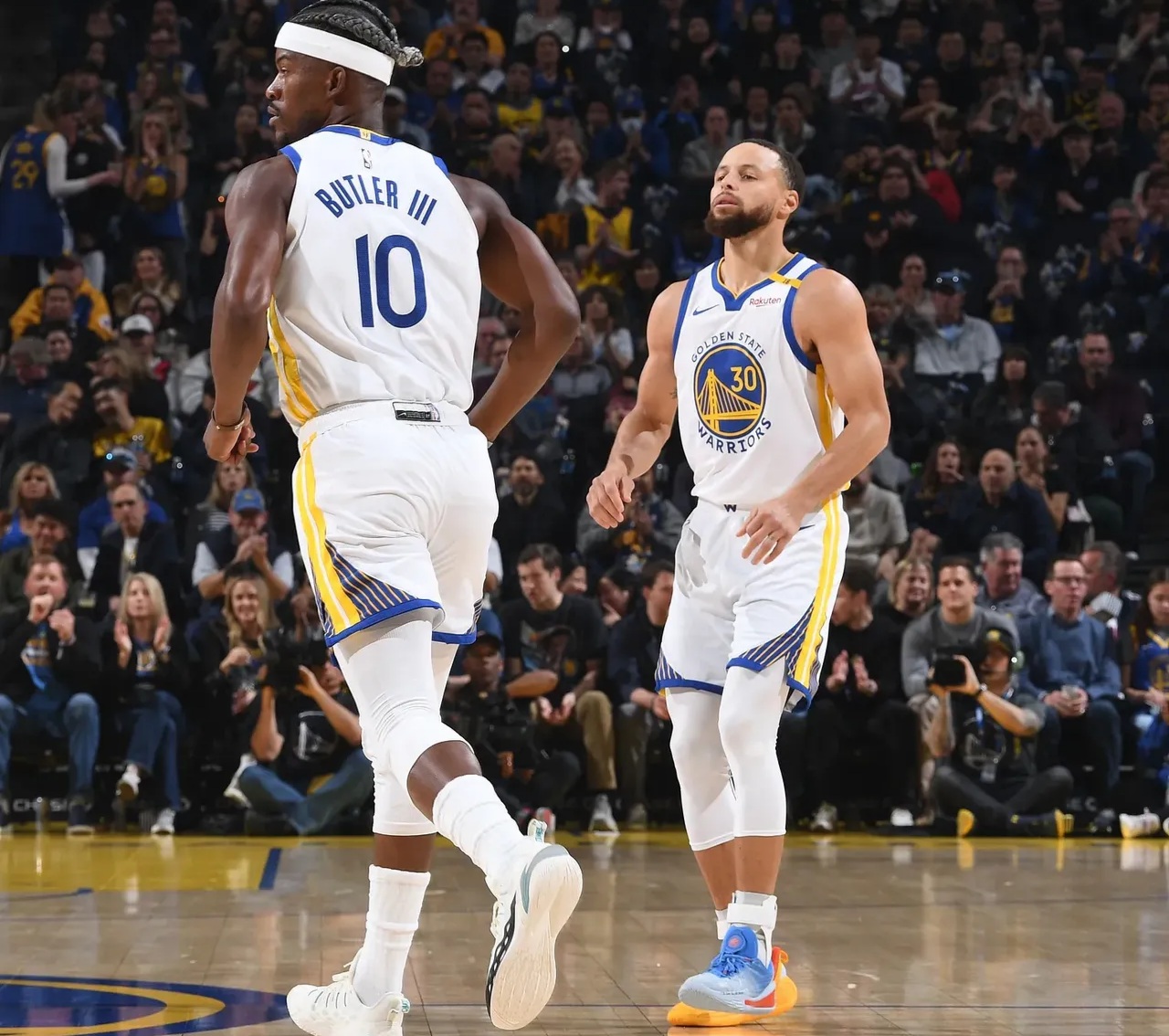 意杯前瞻：国米战威尼斯开启杯赛，密集赛程下蓝黑军战意成疑（意杯前瞻：国米对阵威尼斯打响征途，密集赛程下蓝黑战意存疑）