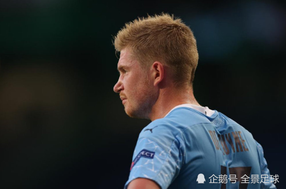 一剑封喉！高诗岩三分杀死比赛 全场仅这一次出手&贡献5分8助（关键三分定胜局！高诗岩全场唯一出手命中，贡献5分8助攻）