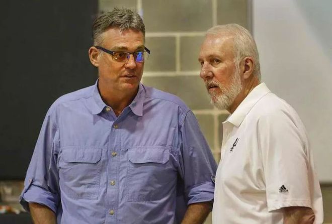 很明显，哈维＞哈维阿隆索[祈祷][good] 拉...（显而易见：哈维比哈维阿隆索更强[祈祷][good]...）