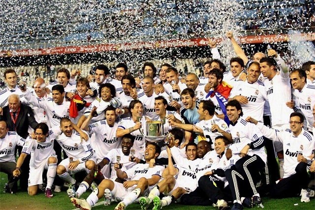 莱万：我对助攻感到高兴；球迷应该会满意我们的表现（莱万：为助攻感到欣喜，相信球迷会满意我们的发挥）