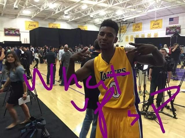 连续两轮进球！田中碧助利兹联队平利物浦、胜切尔西（田中碧两轮连斩！利兹联战平利物浦、击败切尔西）