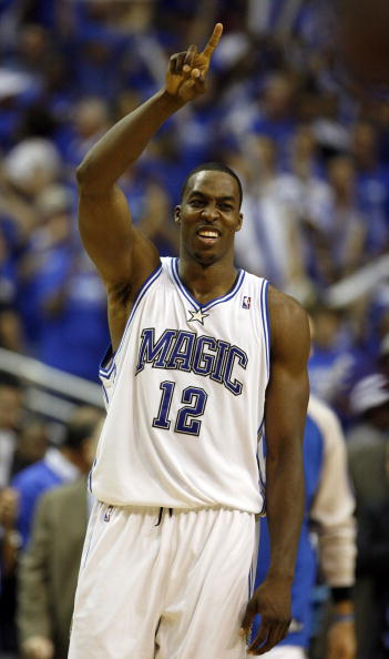 懂球帝2025年10月MVP候选出炉：凯哈姆入围，加布、门德斯在列（懂球帝公布2025年10月MVP候选名单：凯哈姆入选，加布、门德斯上榜）