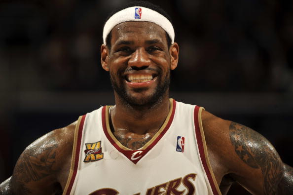 跟队：阿拉巴今天完成大部分团队训练，明天可进入大名单（随队报道：阿拉巴今日完成大部分合练，明日可进入大名单）